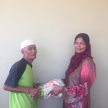 RICE 2019 - Distribution at Masjid Istana Kubang Kerian (2)